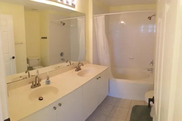 $2,300 | 1054 University Boulevard, Unit 10, Jupiter, FL 33458