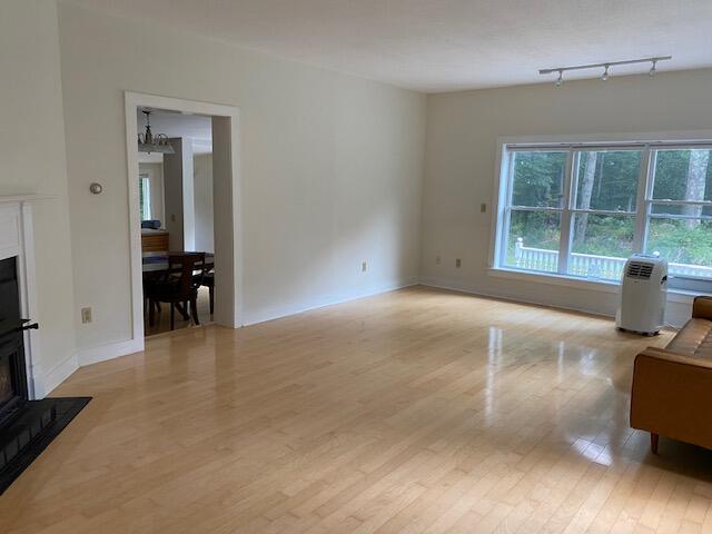 41 Abbey Road York, ME 03909 - Photo 3 of 18 41 Abbey Rd Living Room