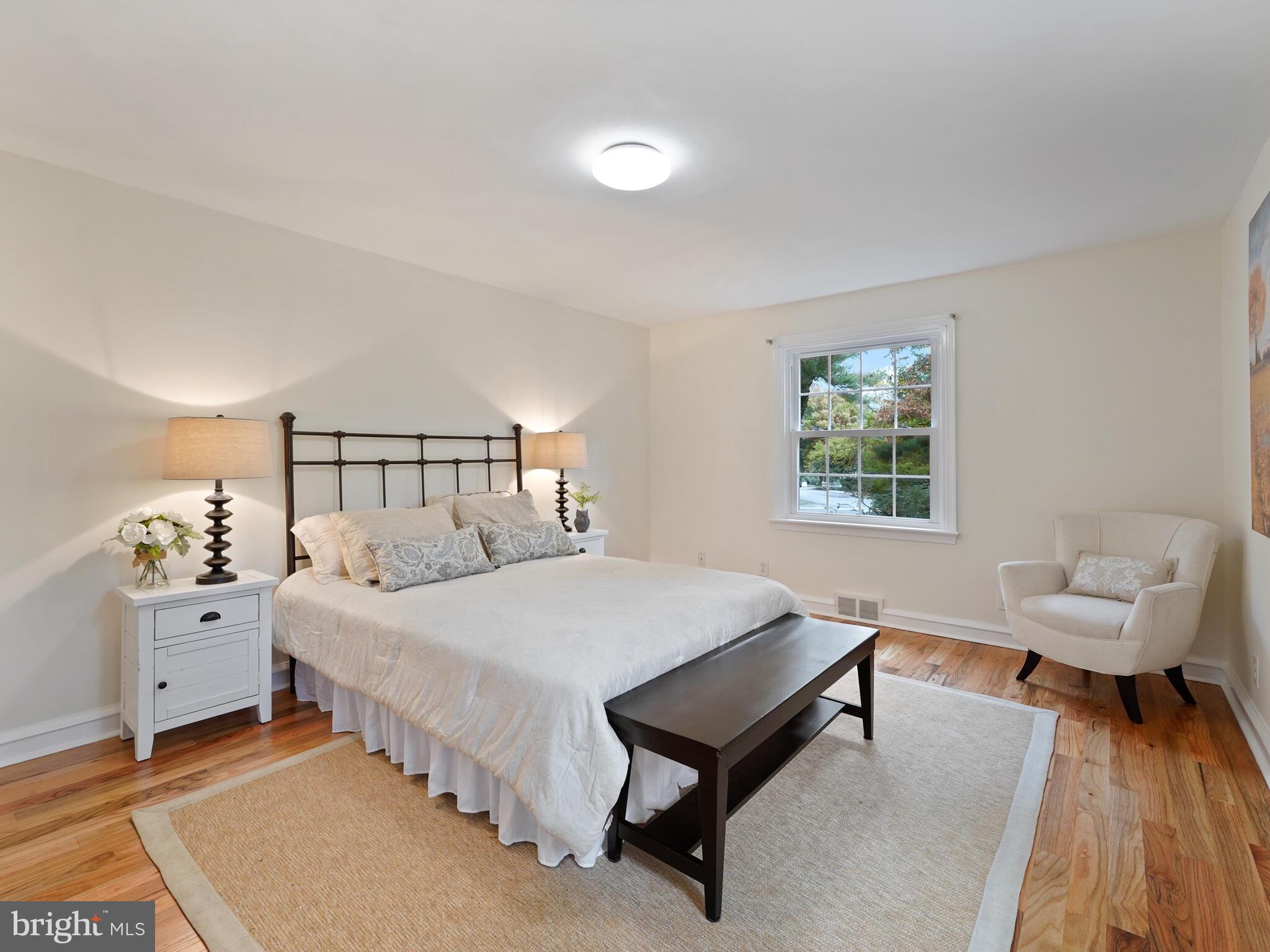 103 Kershaw Road Wallingford, PA 19086 - Photo 20 of 34 Main bedroom with all new floors!