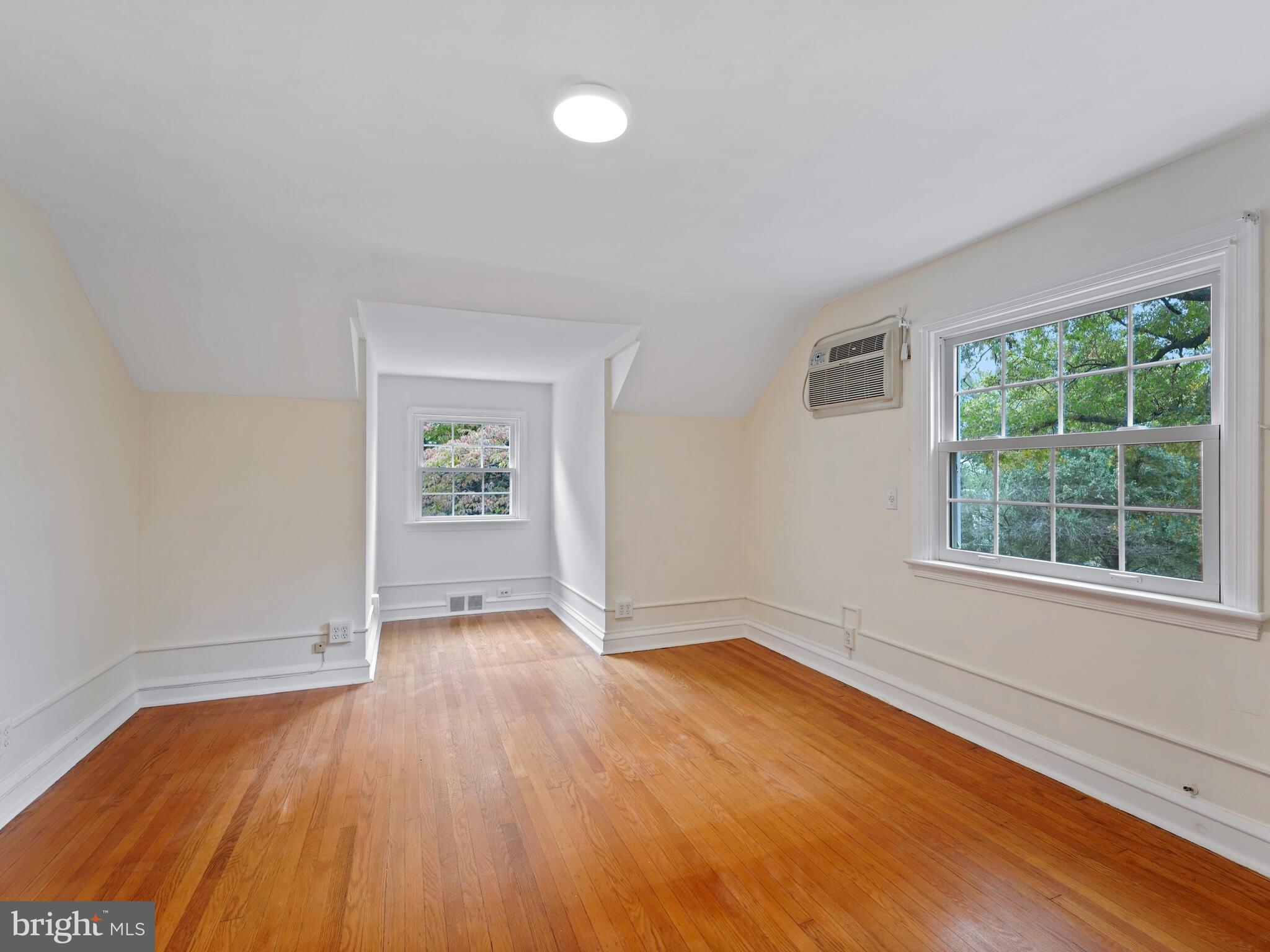 103 Kershaw Road Wallingford, PA 19086 - Photo 26 of 34 4th bedroom with lovely window