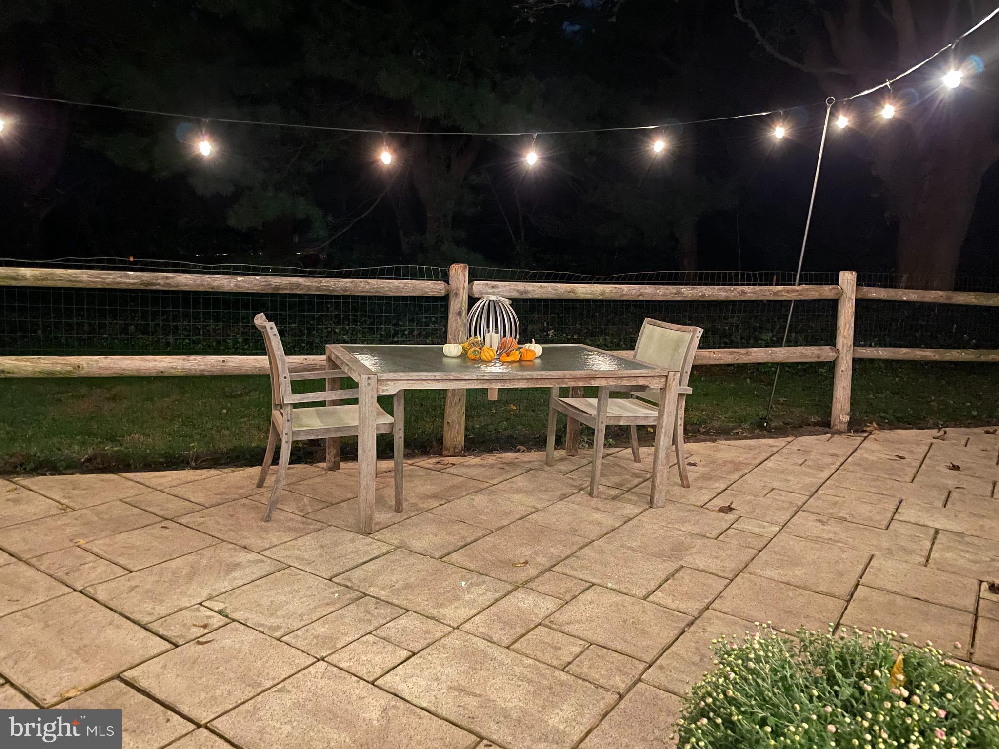 103 Kershaw Road Wallingford, PA 19086 - Photo 33 of 34 Dinner alfresco