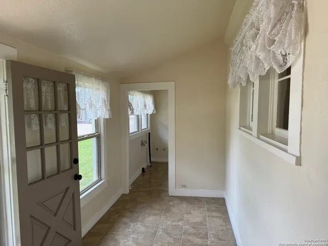 $1,750 | 11170 Highway 1604 Loop, San Antonio, TX 78252