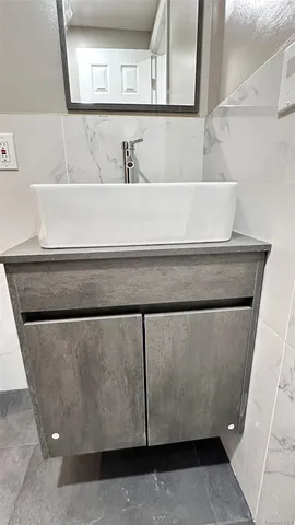 a close view of sink