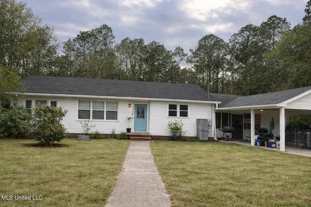 $199,000 | 2212 East Canal Street, Picayune, MS 39466