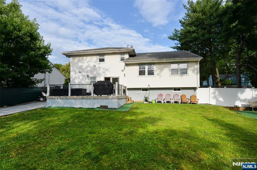 154 Middlesex Avenue Paramus, NJ 07652 - Photo 31 of 32