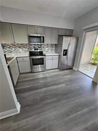 $2,700 | 3305 Cabaret Lane, Unit 3305, Margate, FL 33063