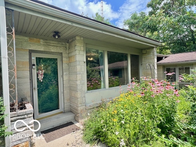 1802 Laurel Drive Columbus, IN 47203 - Photo 3 of 28