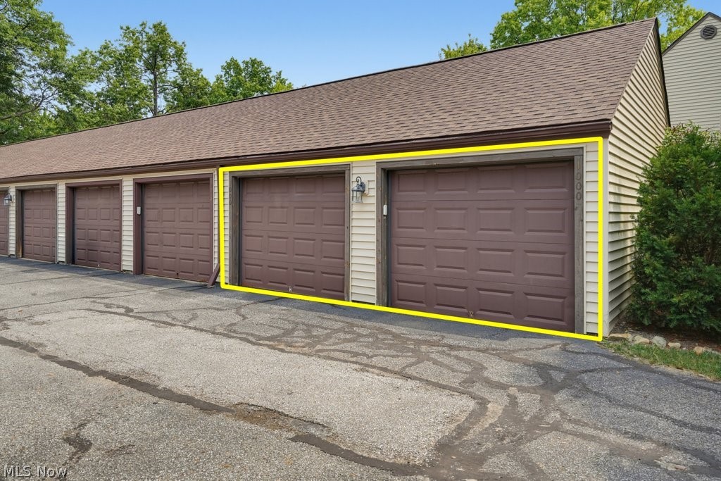 1000 Som Center Road, Unit E5 Cleveland, OH 44143 - Photo 6 of 44 Gallery Image 6