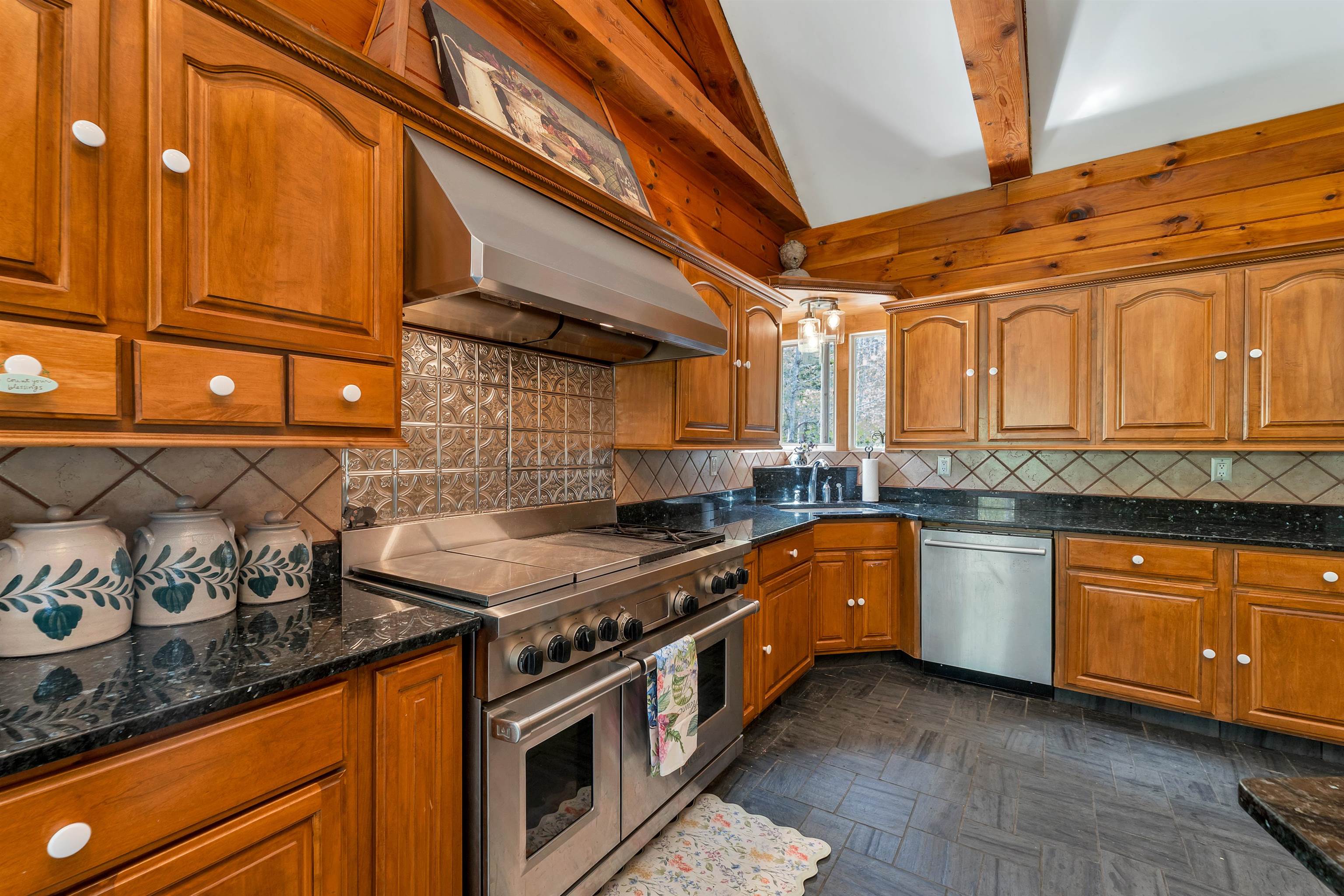 65 Green Mountain Road Effingham, NH 03882 - Photo 9 of 45