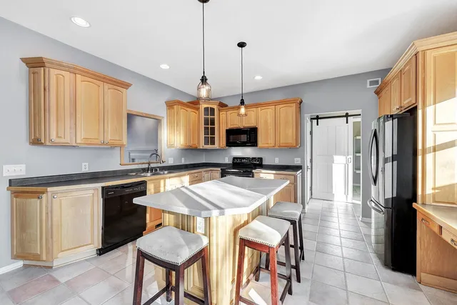 $439,500 | 104 Riverwood Court, Mishicot, WI 54228