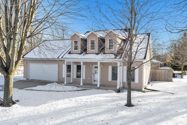 $439,500 | 104 Riverwood Court, Mishicot, WI 54228