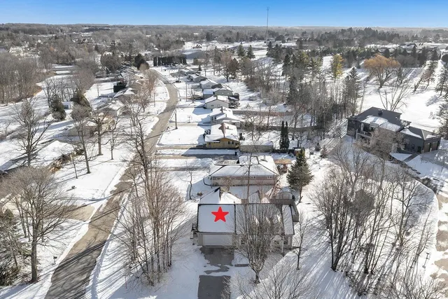 $439,500 | 104 Riverwood Court, Mishicot, WI 54228