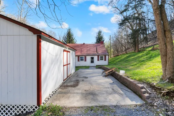 $899,000 | 546 Womack Hollow Road, Liberty, TN 37095