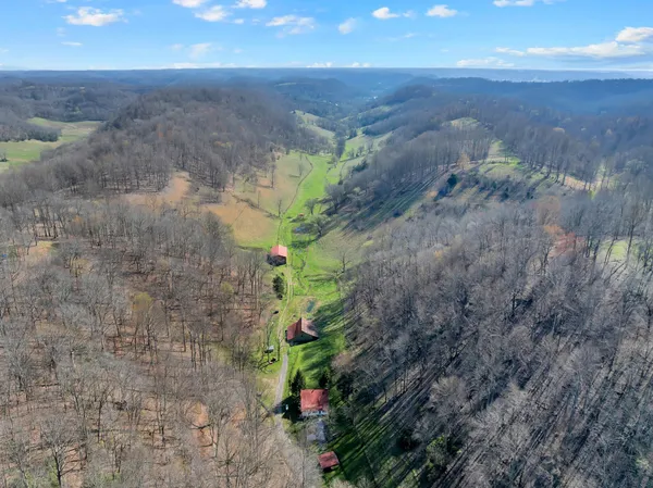 $899,000 | 546 Womack Hollow Road, Liberty, TN 37095
