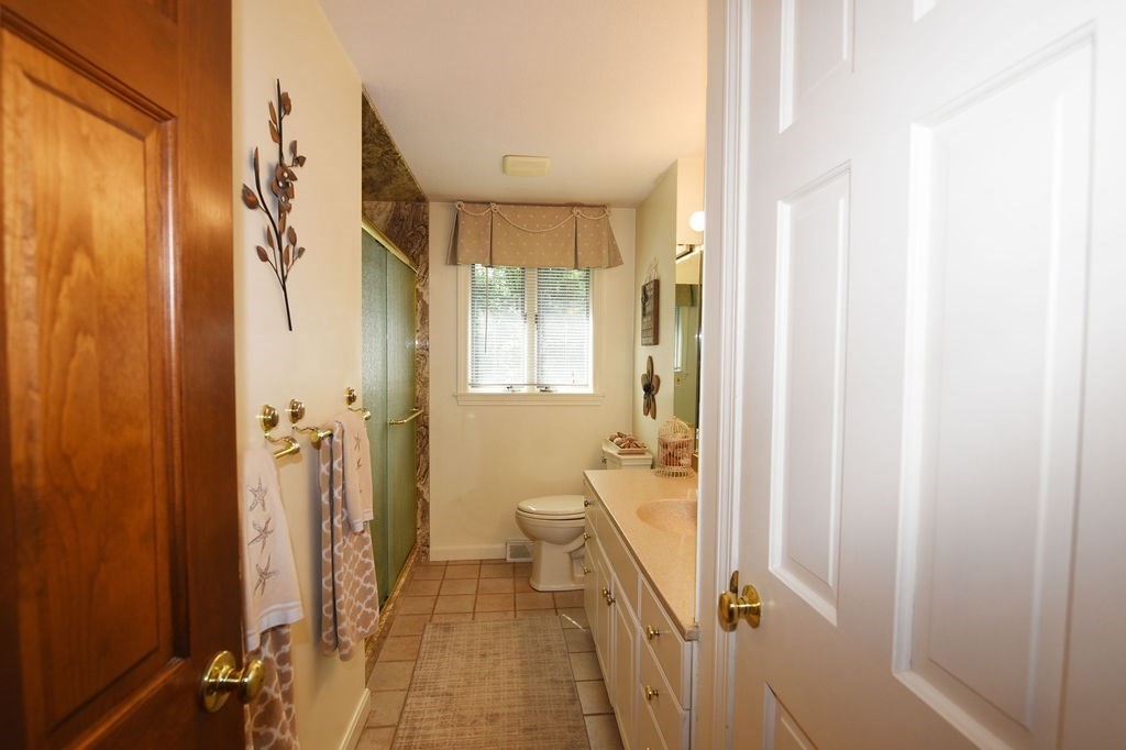 212 Spruce Way Hanover, MA 02339 - Photo 13 of 42