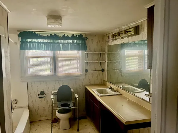 $280,000 | 16378 Highway 64, Murphy, NC 28906