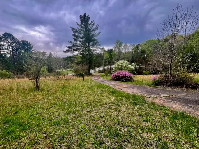 $325,000 | 16378 Highway 64, Murphy, NC 28906