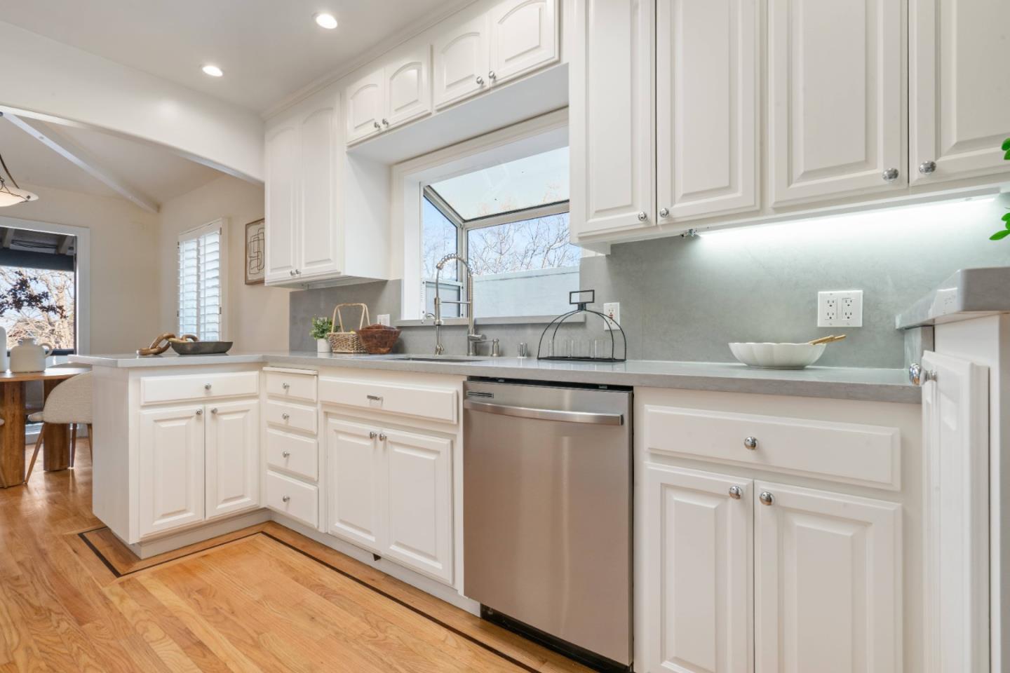 415 Hazel Avenue Millbrae, CA 94030 - Photo 12 of 57