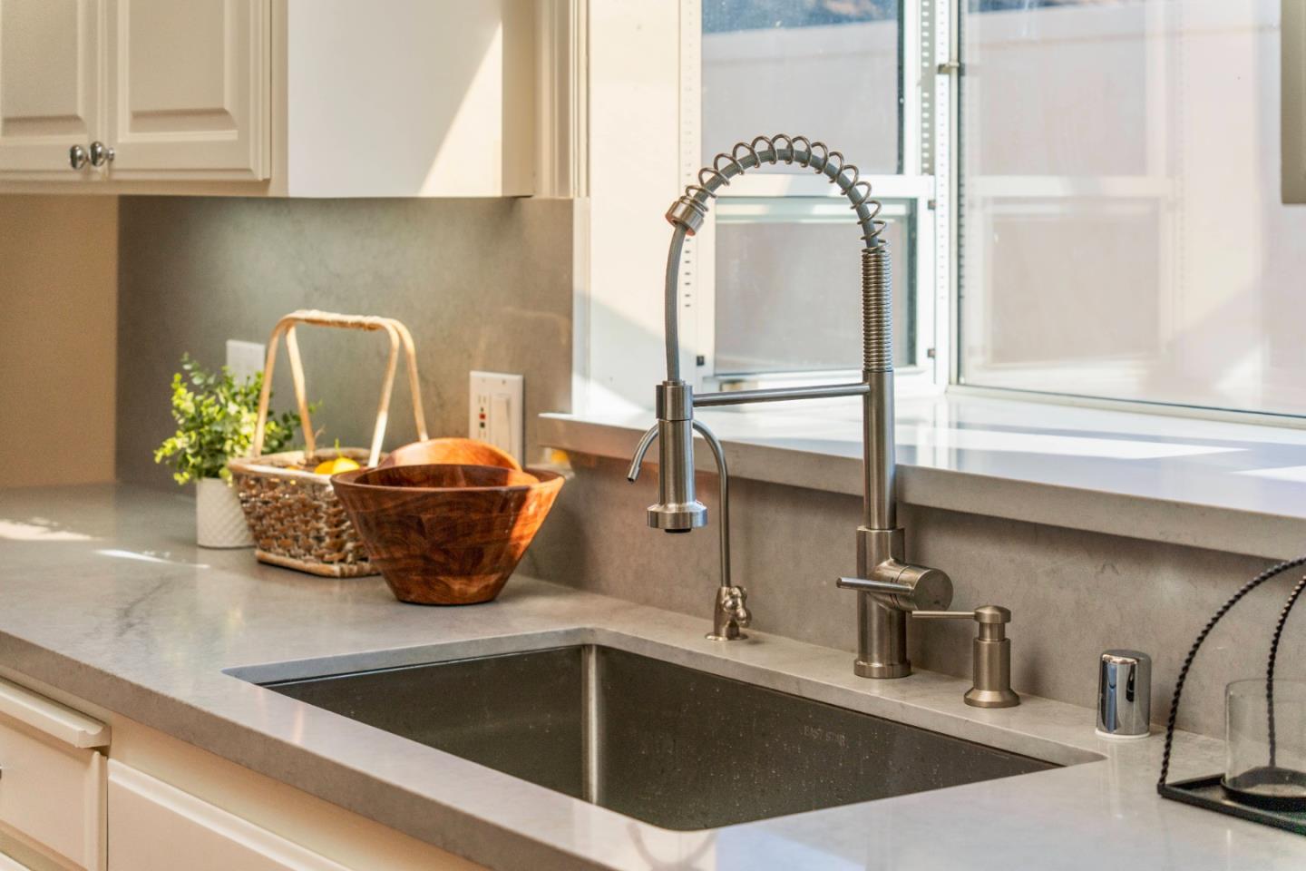 415 Hazel Avenue Millbrae, CA 94030 - Photo 14 of 57