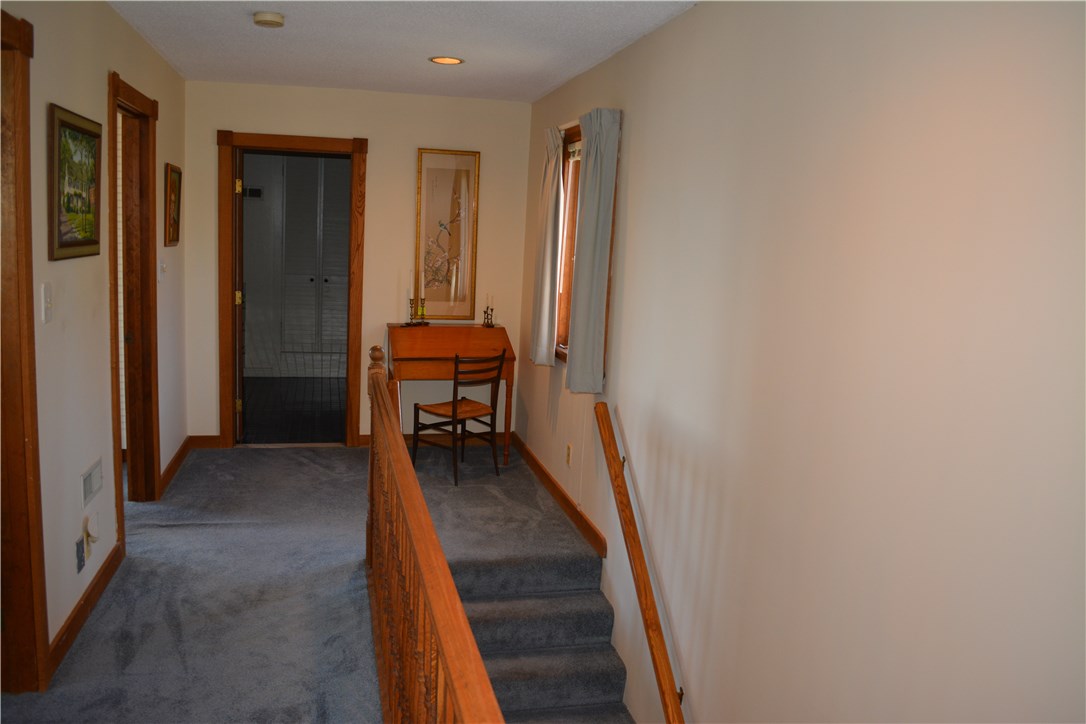 187 Lepes Road Portsmouth, RI 02871 - Photo 19 of 33 Second floor landing