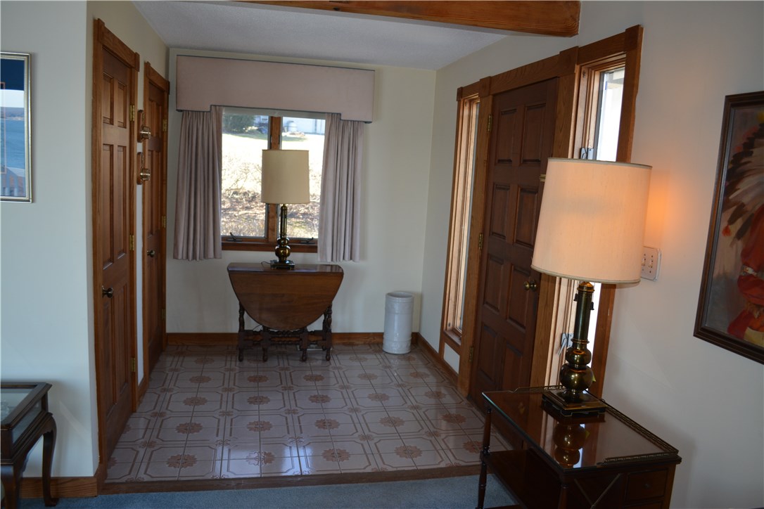 187 Lepes Road Portsmouth, RI 02871 - Photo 4 of 33 Entryway with double closet.