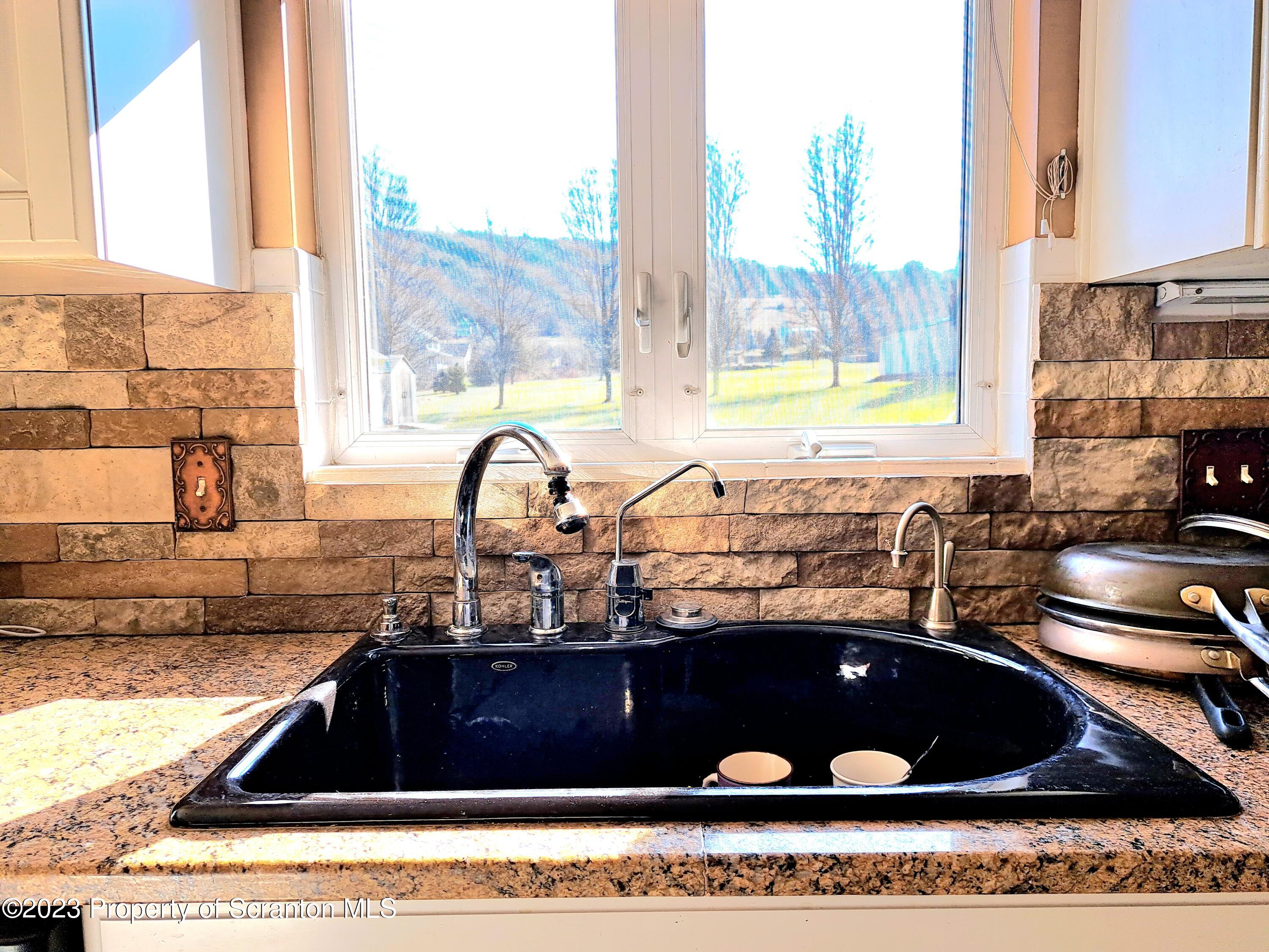 987 Chase Road Shavertown, PA 18708 - Photo 13 of 70