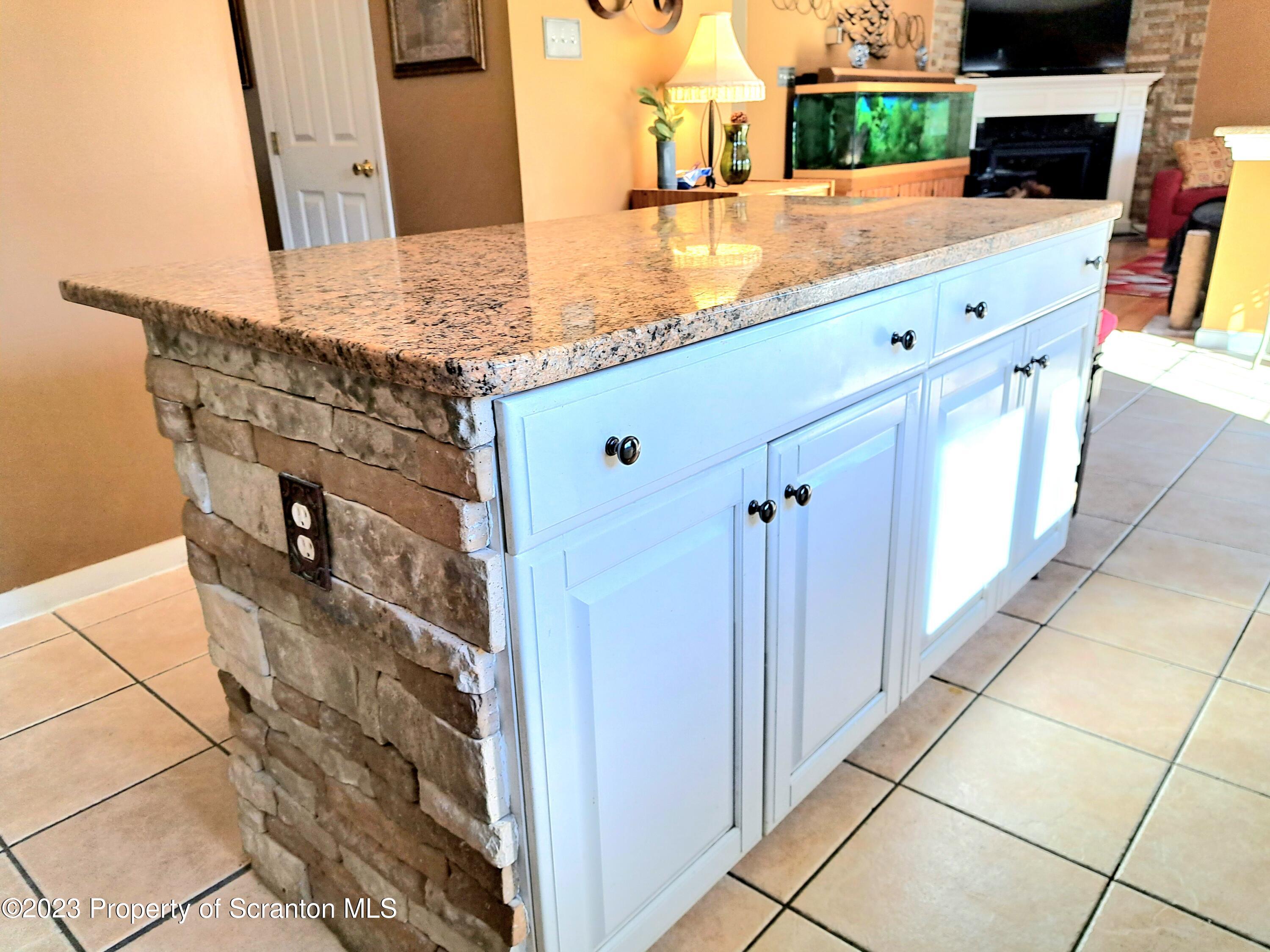 987 Chase Road Shavertown, PA 18708 - Photo 14 of 70