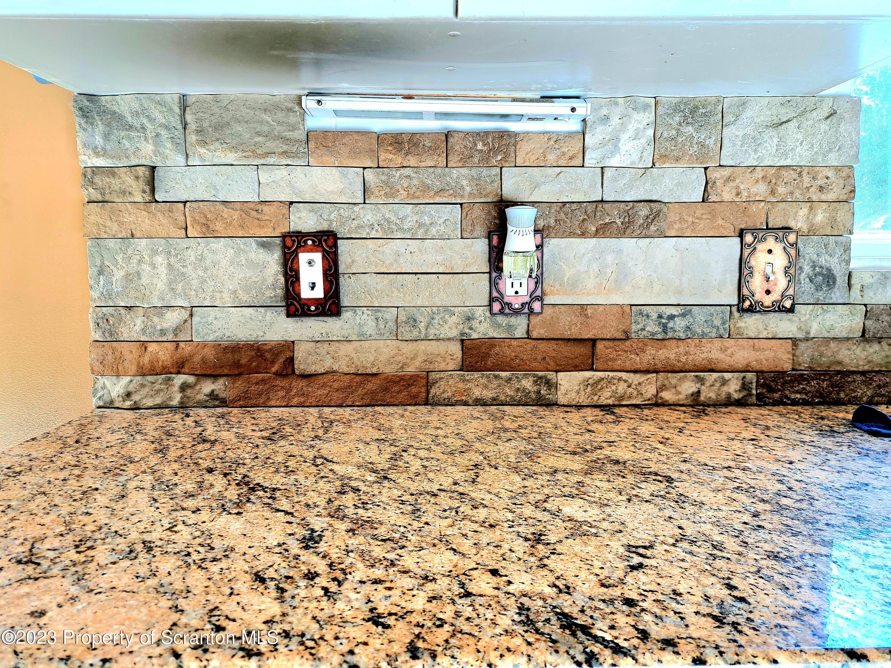 987 Chase Road Shavertown, PA 18708 - Photo 15 of 70