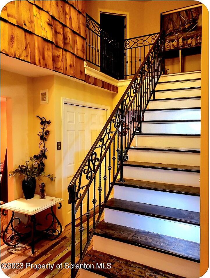 987 Chase Road Shavertown, PA 18708 - Photo 5 of 70 a view of entryway and hall