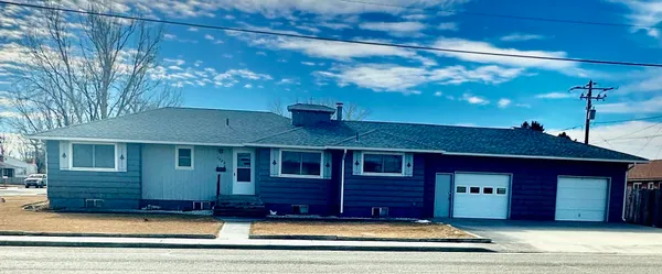 $250,000 | 1022 Russell Avenue, Worland, WY 82401