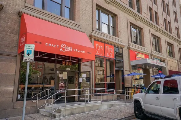 $1,900 | 915 Franklin Street, Unit 5H, Houston, TX 77002