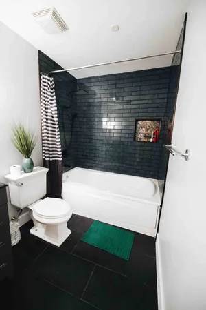 $1,900 | 915 Franklin Street, Unit 5H, Houston, TX 77002