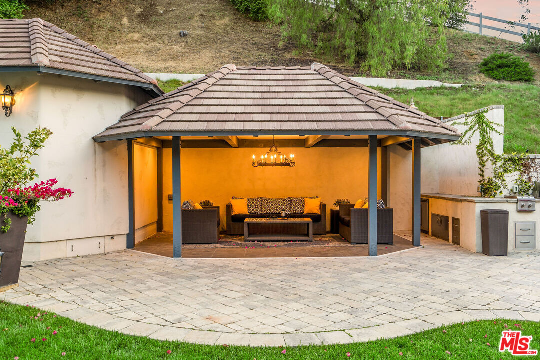 204 Bell Cyn Road Bell Canyon, CA 91307 - Photo 70 of 75 a house view with a garden space