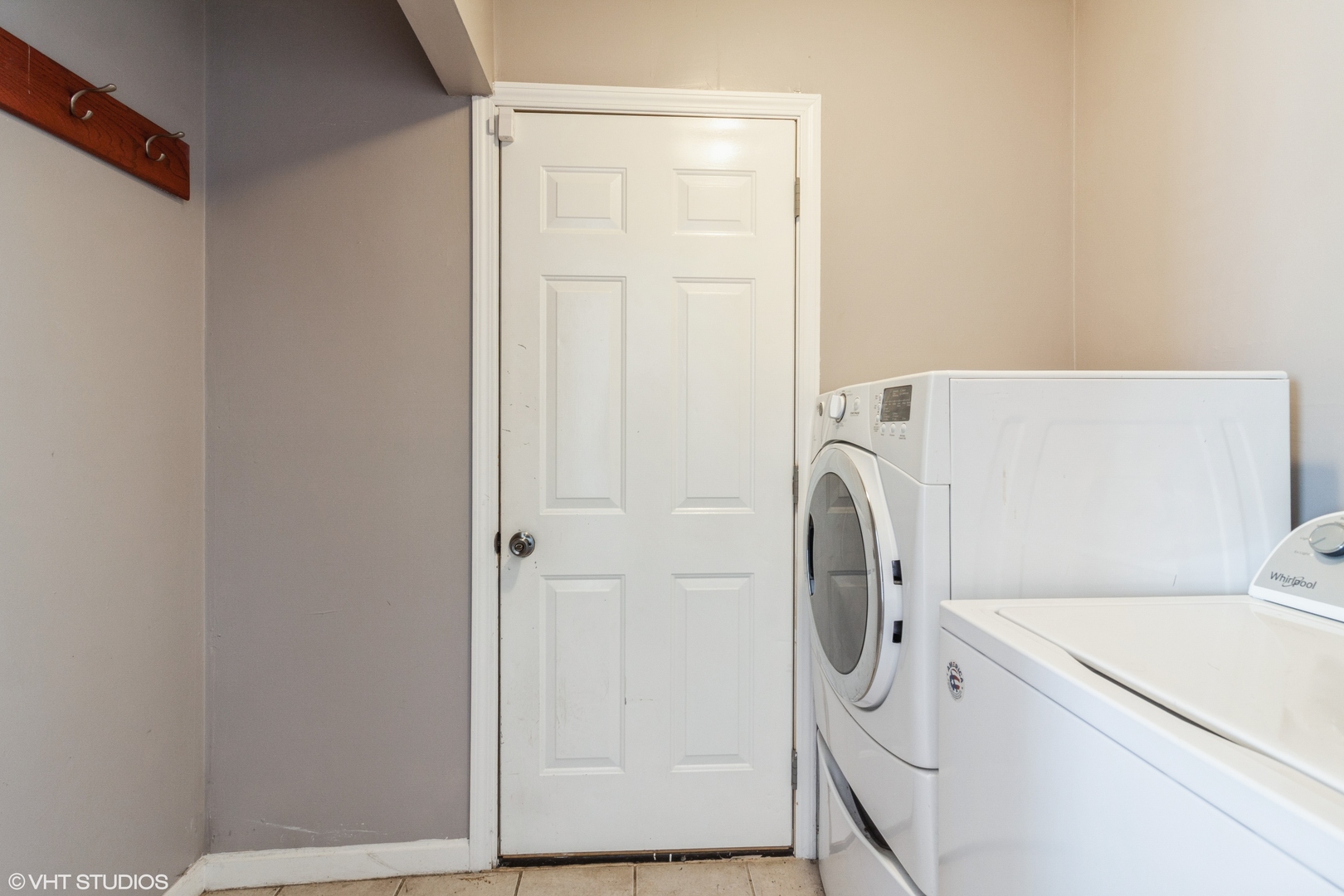 168 North Pinecrest Road Bolingbrook, IL 60440 - Photo 12 of 15 a utility room with dryer and washer