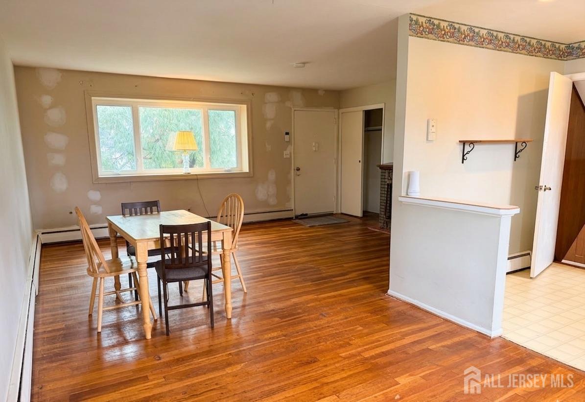 8 Finley Road Edison, NJ 08817 - Photo 4 of 15