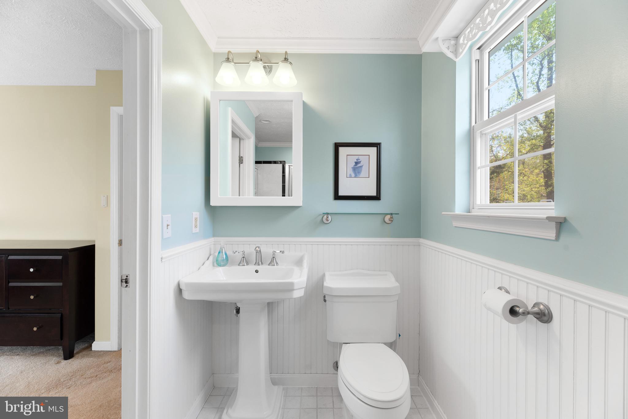 8444 Byrd Road Pasadena, MD 21122 - Photo 17 of 40 Spacious and updated master bathroom