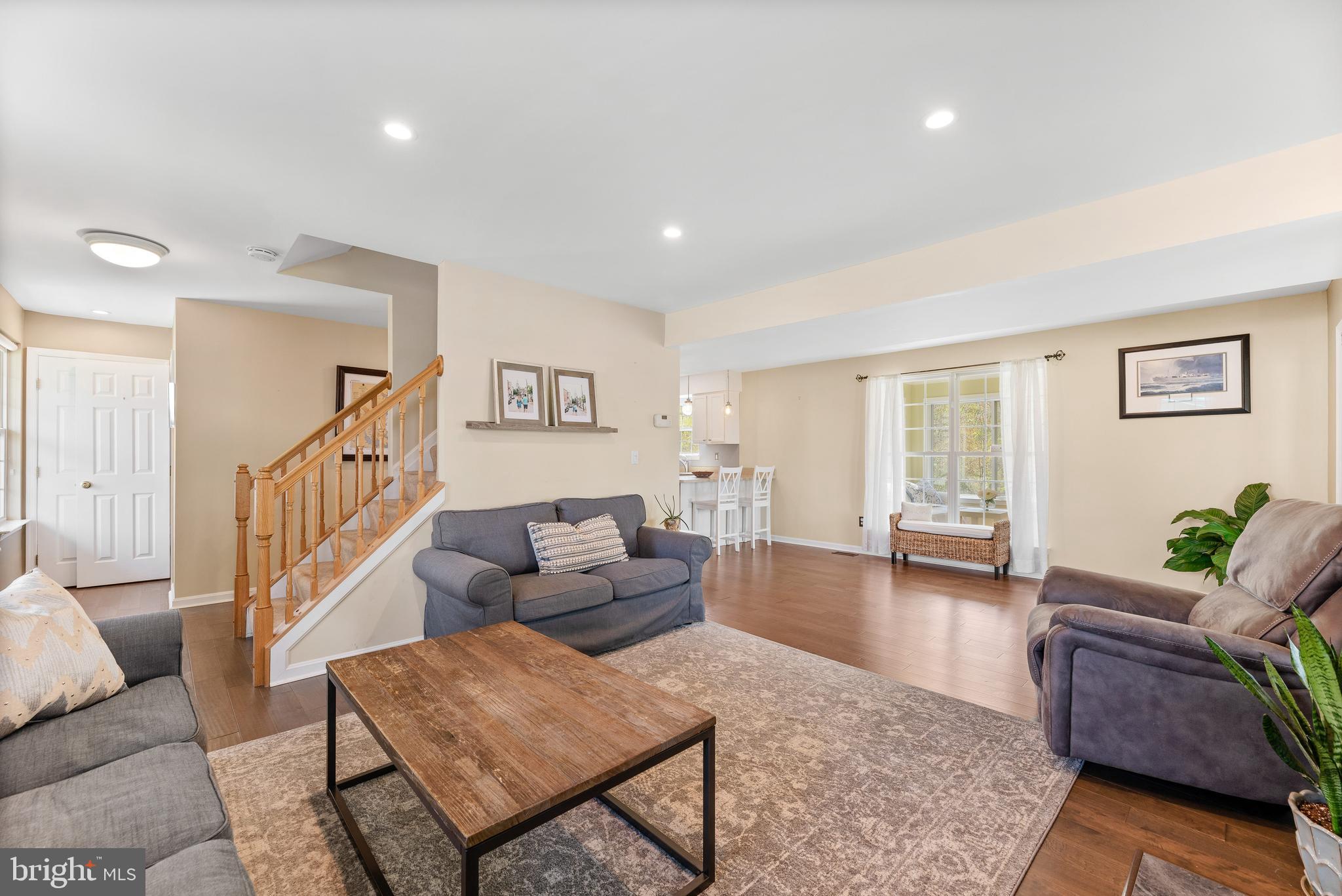 8444 Byrd Road Pasadena, MD 21122 - Photo 5 of 40 Open concept main living area