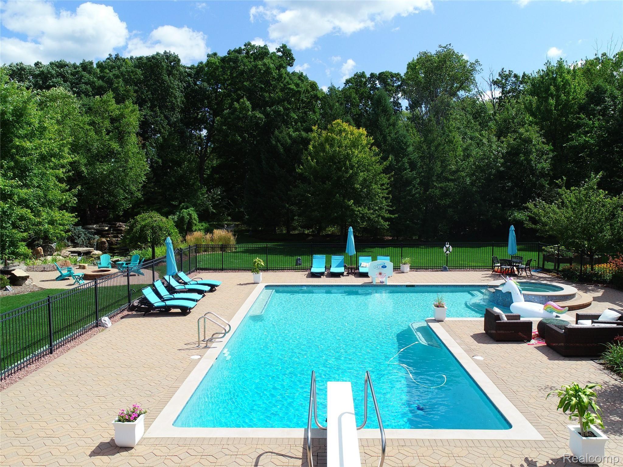 2690 Ledgewood Court Rochester, MI 48306 - Photo 14 of 65 2690 Ledgewood Court Full Resolution (35).JPG