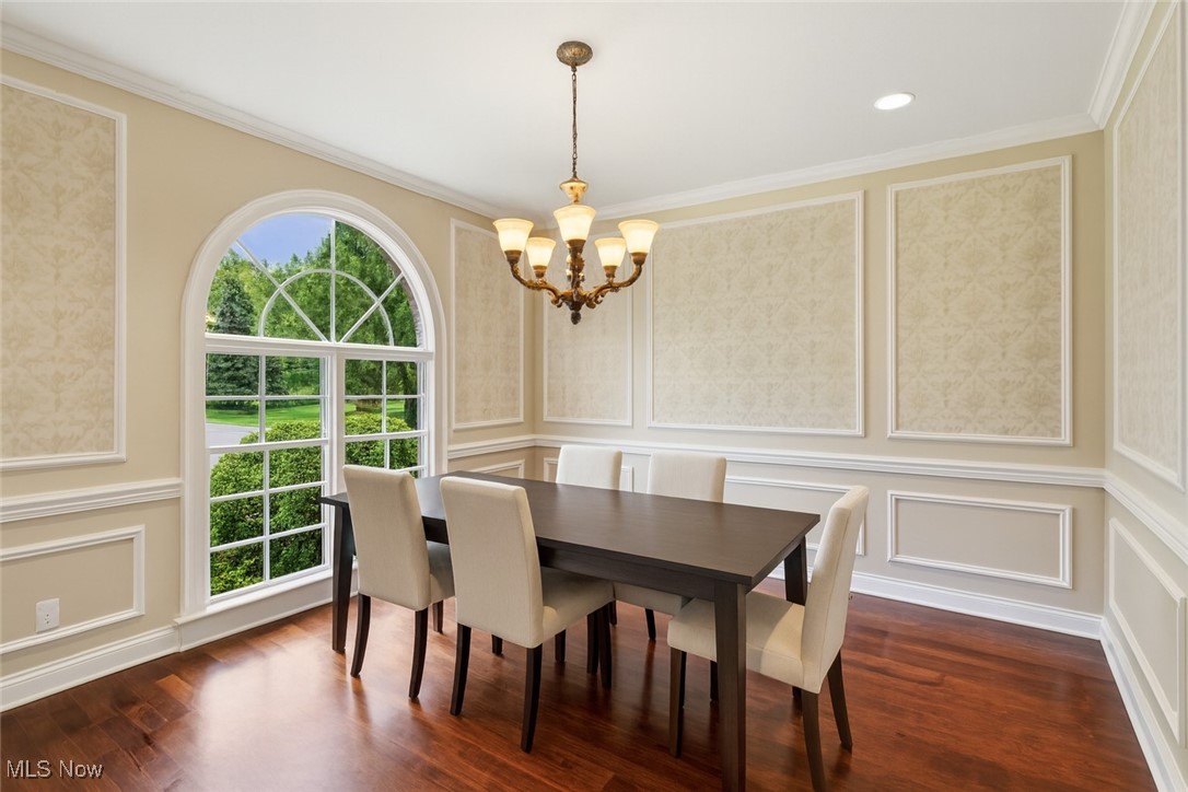 38430 Chardon Road Willoughby, OH 44094 - Photo 11 of 49 Virtually Staged Dining Room