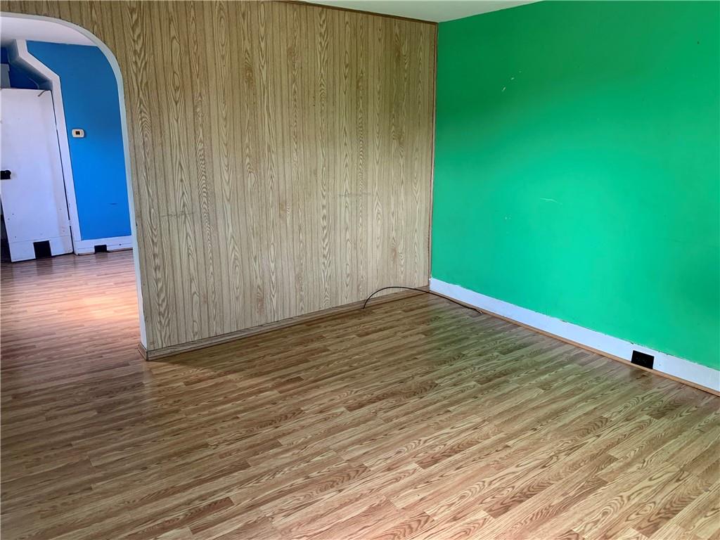228 Cleveland Street Butler, PA 16001 - Photo 4 of 16 Gallery Image 4
