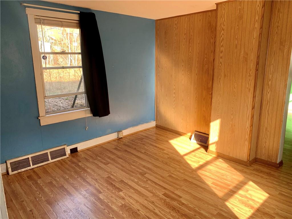 228 Cleveland Street Butler, PA 16001 - Photo 6 of 16 Gallery Image 6