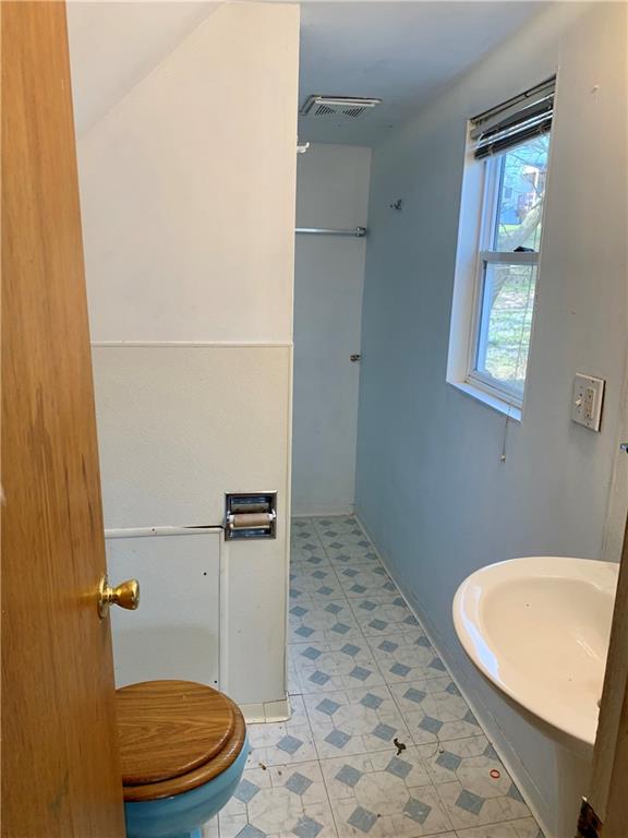 228 Cleveland Street Butler, PA 16001 - Photo 10 of 16 Gallery Image 10