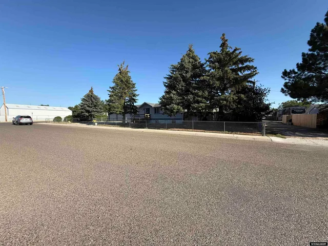 $260,000 | 1304 Leal Street, Douglas, WY 82633
