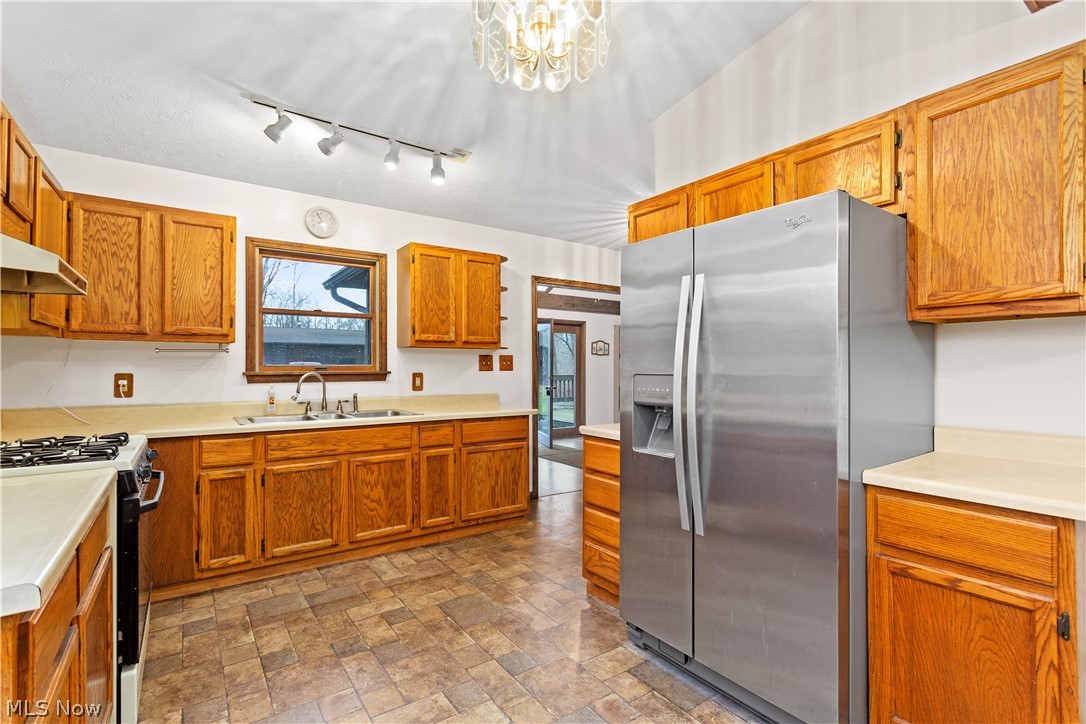 6893 Root Road North Ridgeville, OH 44039 - Photo 11 of 35