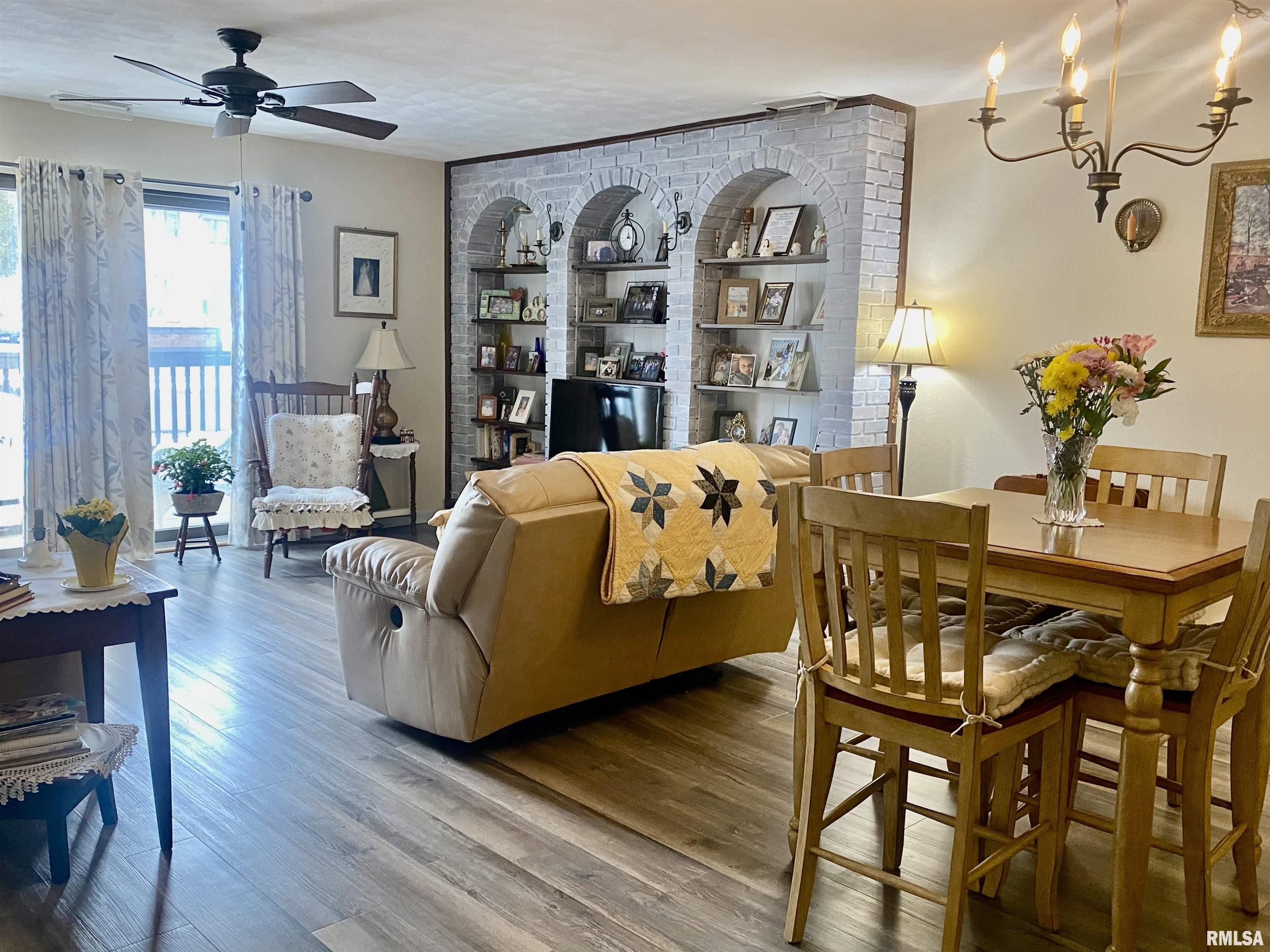 2223 Veterans Road Morton, IL 61550 - Photo 3 of 25 Gallery Image 3