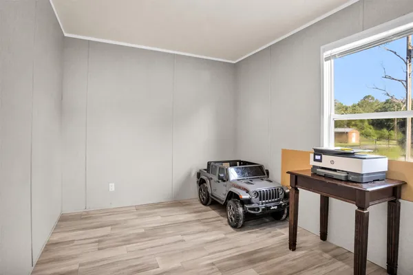 $2,000 | 595 County Road 2218, Cleveland, TX 77327