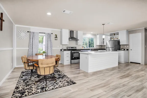 $2,000 | 595 County Road 2218, Cleveland, TX 77327