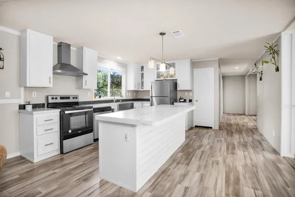 $2,000 | 595 County Road 2218, Cleveland, TX 77327