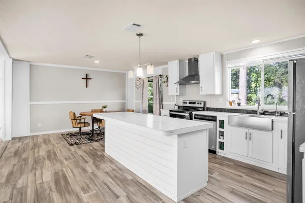 $2,000 | 595 County Road 2218, Cleveland, TX 77327