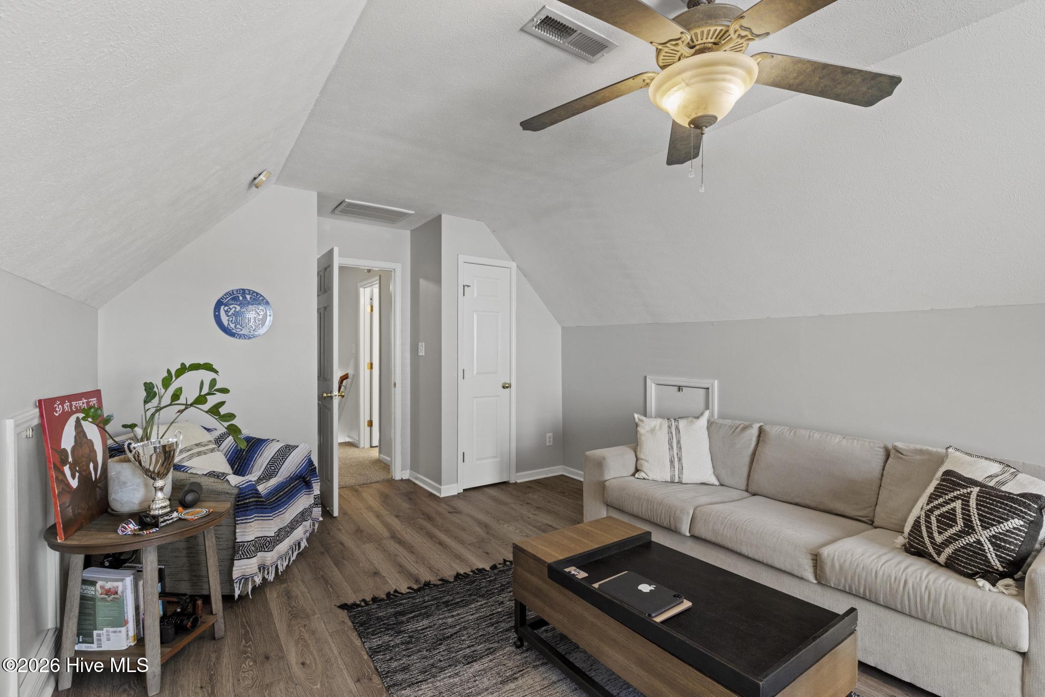 100 Westmont Road Jacksonville, NC 28540 - Photo 2 of 27 425A4768